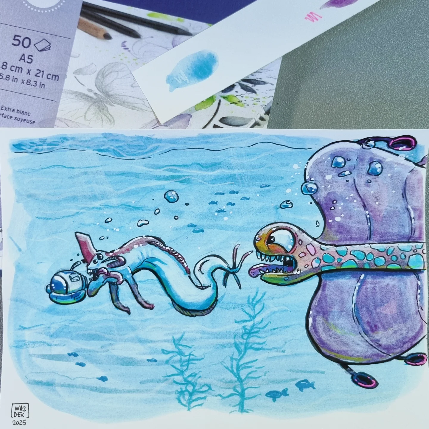 un Seamoth poursuivi par un Reaper poursuivi par un gigantesque pochon, le tout à l'aquarelle avec une ambiance rigolote