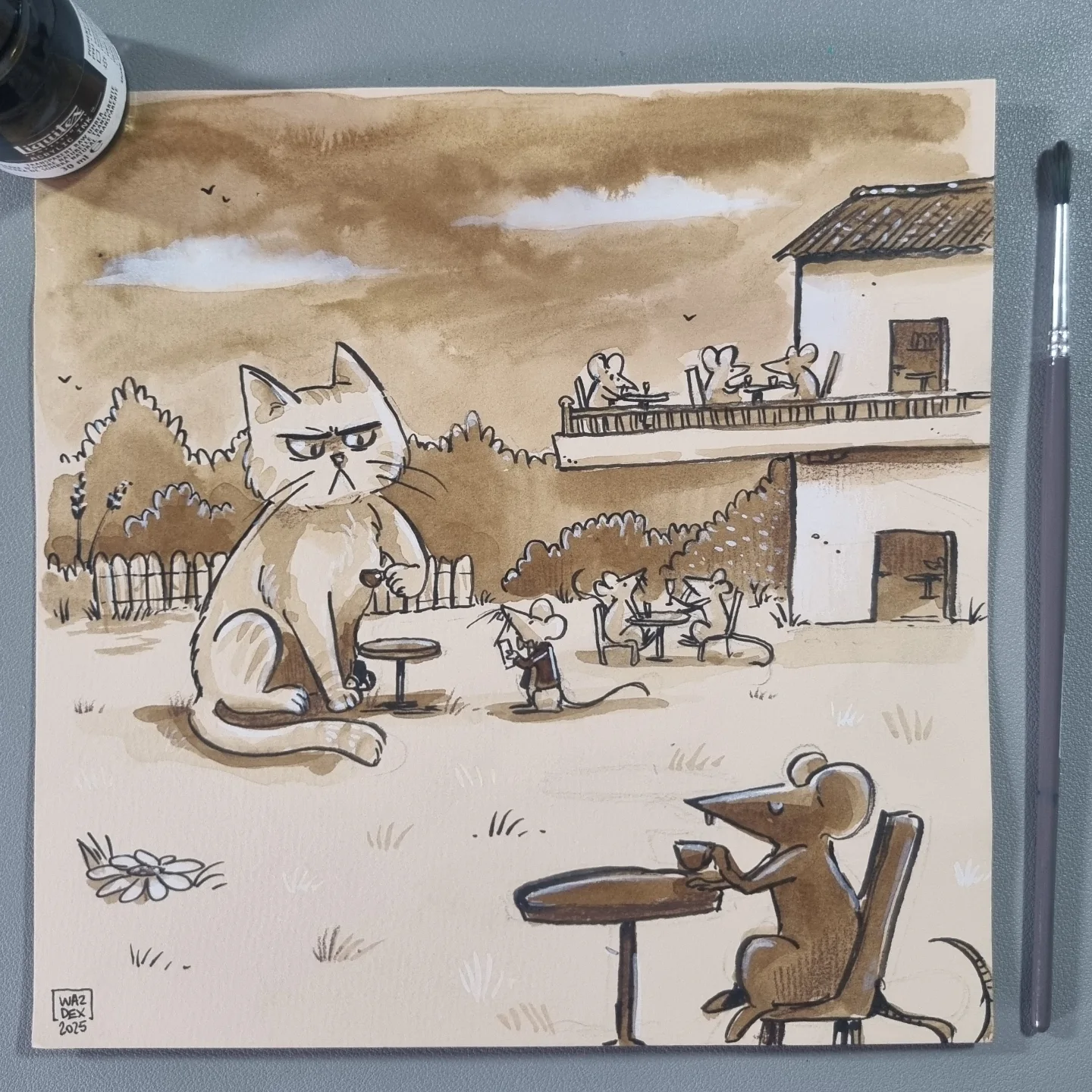 Moumoune au milieu de la terrasse d'un restaurant minuscule, regardant sa minuscule tasse avec aigreur, avec un serveur souris en train de prendre sa commande, et quelques souris autour attablées au même restaurant